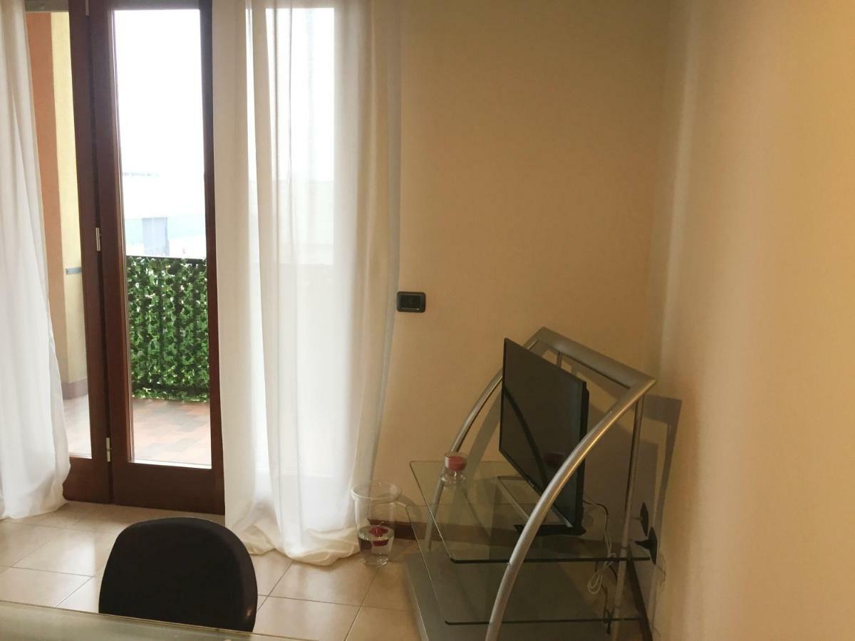 Appartamento Verona Fiera E Centro Екстериор снимка